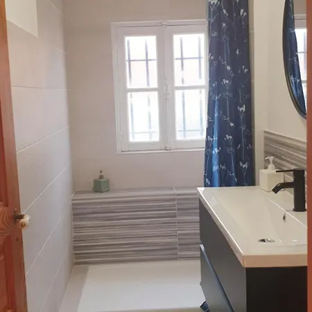 Apartment Tres Bel Avec Piscine *